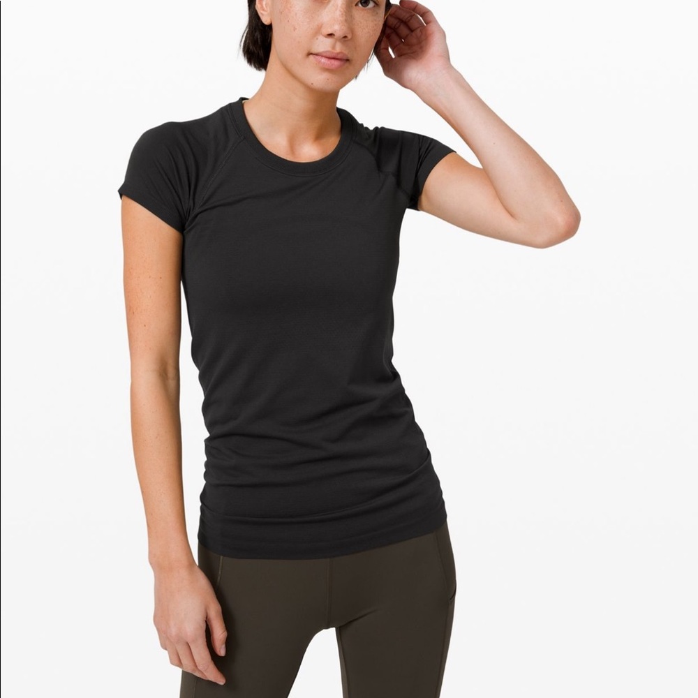Lululemon swiftly tech short sleeve